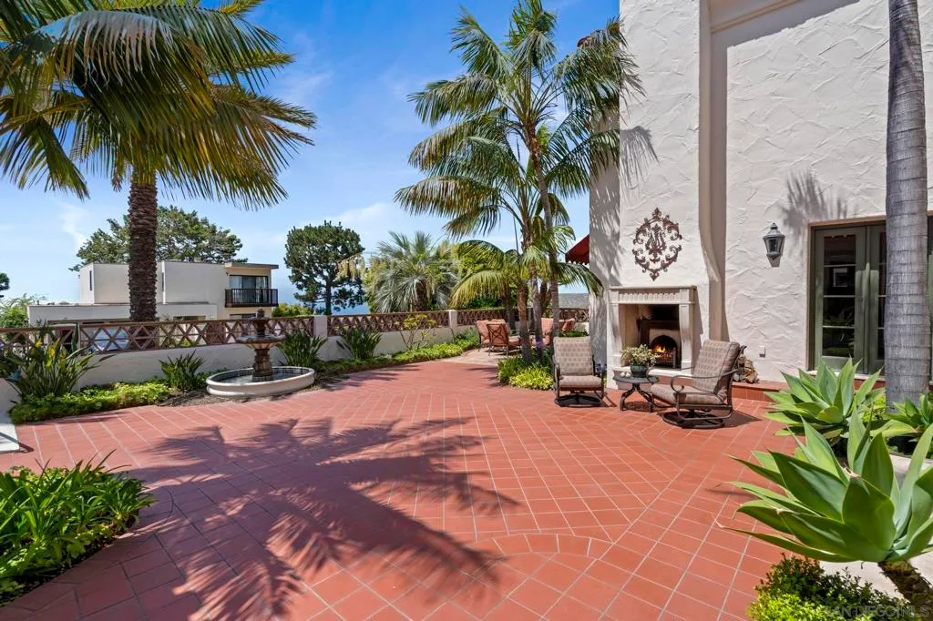 La Jolla, California 92037, United States, 4 Bedrooms Bedrooms, ,6 BathroomsBathrooms,Residential,Active,211777