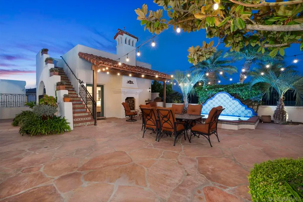 La Jolla, California 92037, United States, 4 Bedrooms Bedrooms, ,6 BathroomsBathrooms,Residential,Active,211777