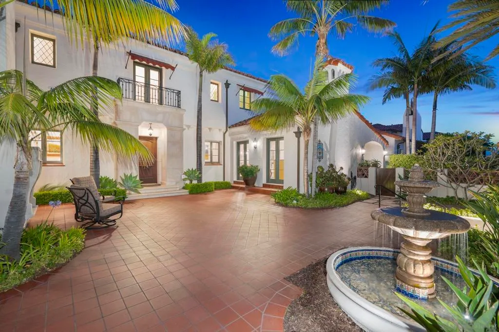 La Jolla, California 92037, United States, 4 Bedrooms Bedrooms, ,6 BathroomsBathrooms,Residential,Active,211777