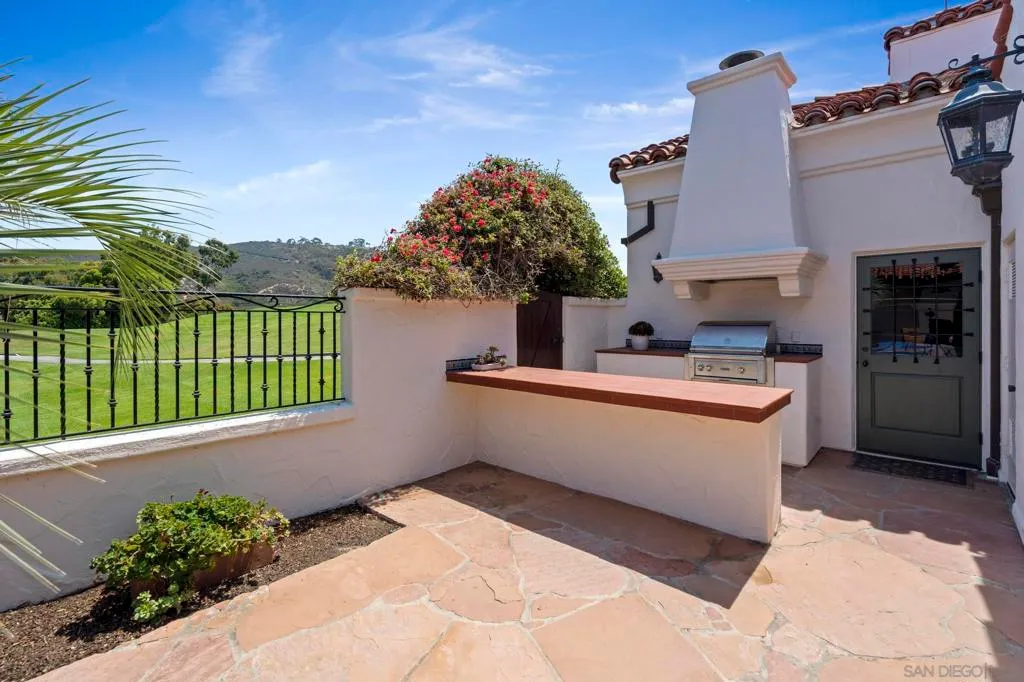 La Jolla, California 92037, United States, 4 Bedrooms Bedrooms, ,6 BathroomsBathrooms,Residential,Active,211777