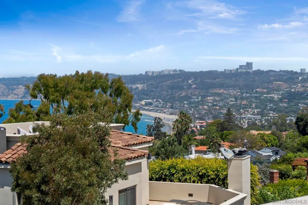 La Jolla, California 92037, United States, 4 Bedrooms Bedrooms, ,6 BathroomsBathrooms,Residential,Active,211777