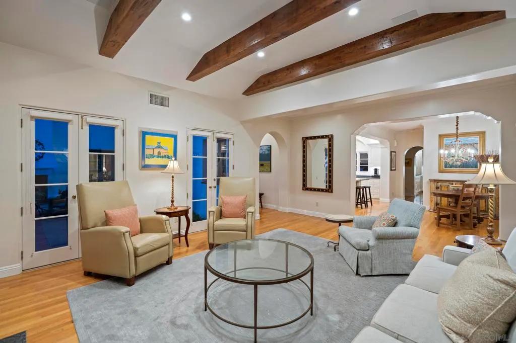 La Jolla, California 92037, United States, 4 Bedrooms Bedrooms, ,6 BathroomsBathrooms,Residential,Active,211777