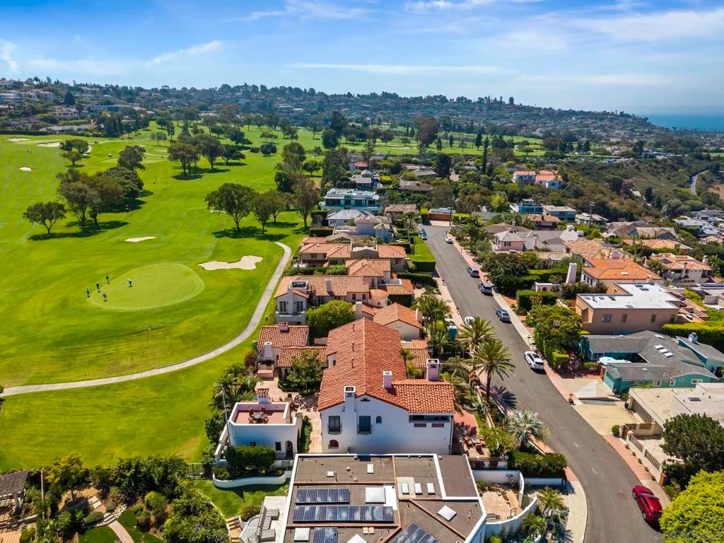 La Jolla, California 92037, United States, 4 Bedrooms Bedrooms, ,6 BathroomsBathrooms,Residential,Active,211777