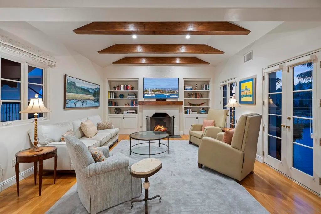 La Jolla, California 92037, United States, 4 Bedrooms Bedrooms, ,6 BathroomsBathrooms,Residential,Active,211777