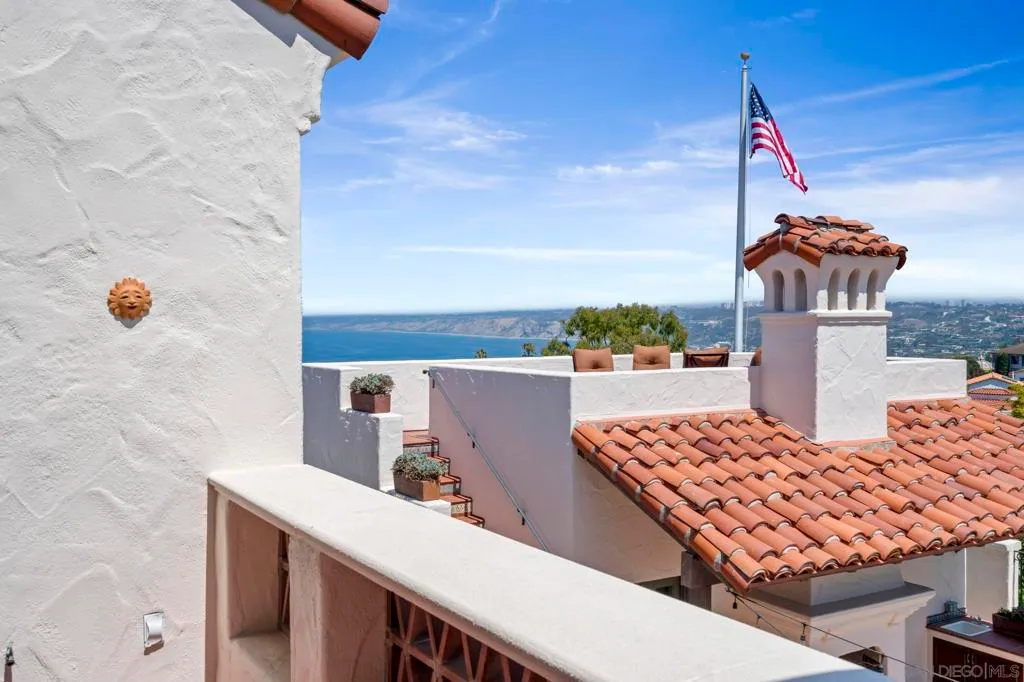 La Jolla, California 92037, United States, 4 Bedrooms Bedrooms, ,6 BathroomsBathrooms,Residential,Active,211777