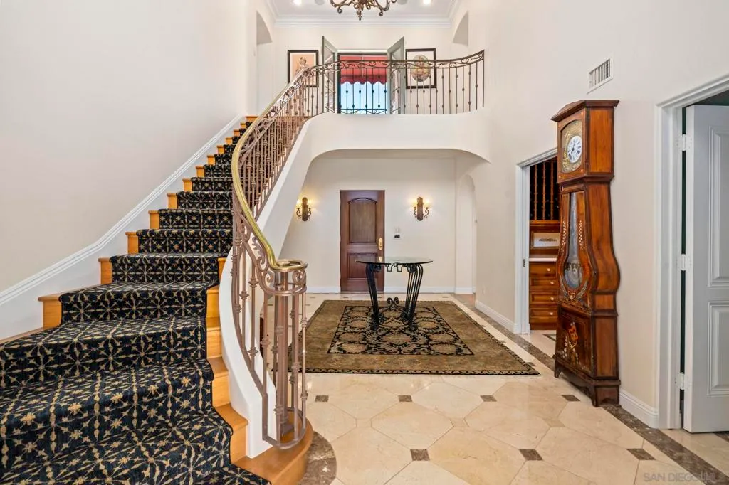 La Jolla, California 92037, United States, 4 Bedrooms Bedrooms, ,6 BathroomsBathrooms,Residential,Active,211777