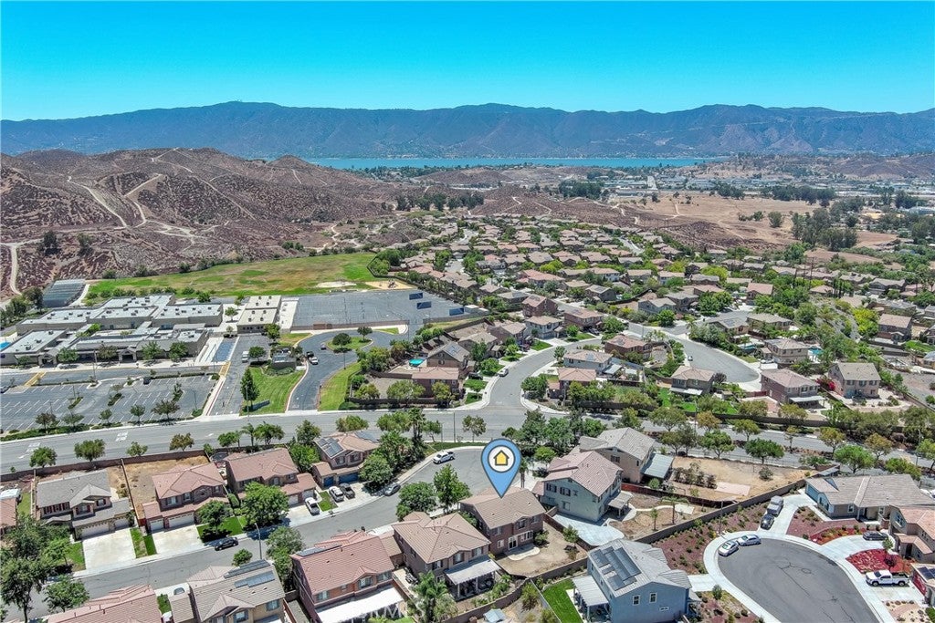 41005 Crimson Pillar Lane