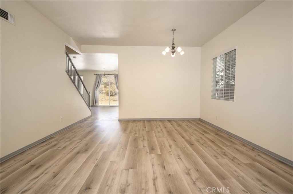 41005 Crimson Pillar Lane