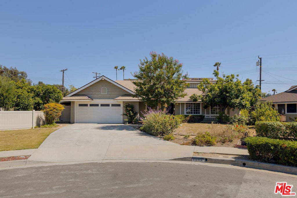 2222 El Baile Place