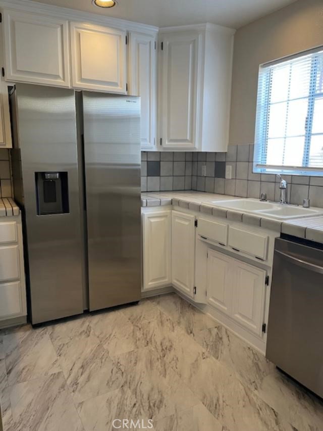 210 210 1/2 NW Glendora