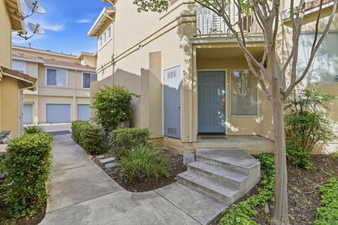 Photo of 558 Manhattan Place, San Jose, CA 95136 (MLS # ML82043408)