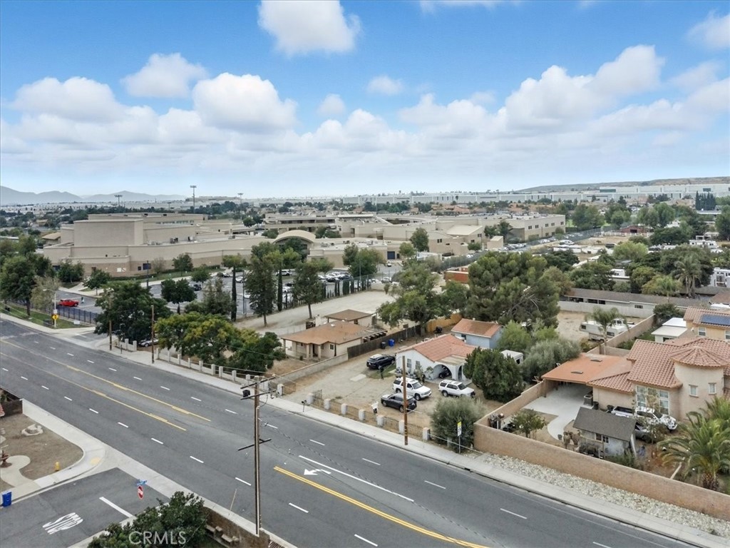 2650 N Linden Avenue