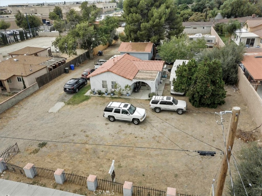 2650 N Linden Avenue