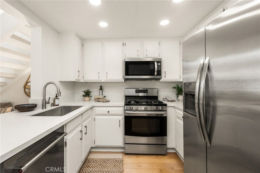 27272 Ryan Dr 27272 Ryan Dr