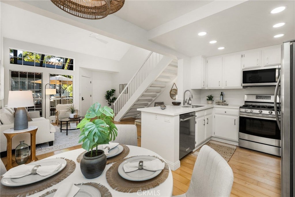 27272 Ryan Dr 27272 Ryan Dr