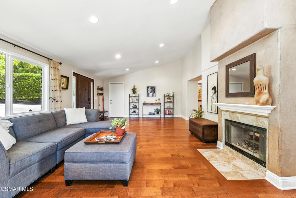 Old Agoura - 850 - 850 - Residential Lease