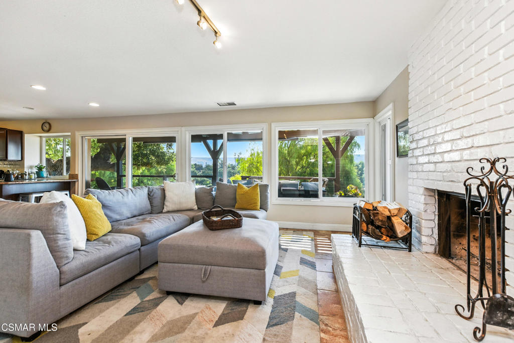 Old Agoura - 850 - 850 - Residential Lease