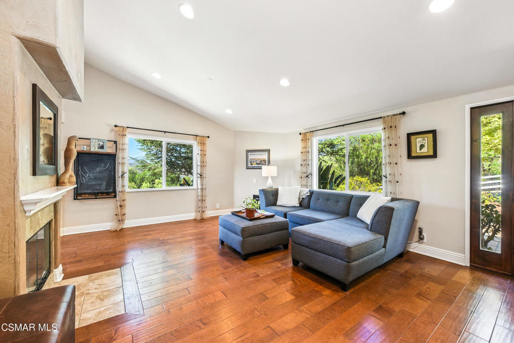 Old Agoura - 850 - 850 - Residential Lease