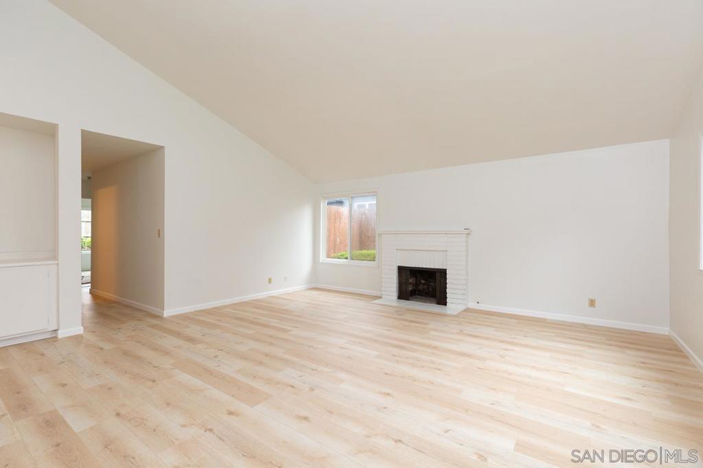 8819 Centaurus Way