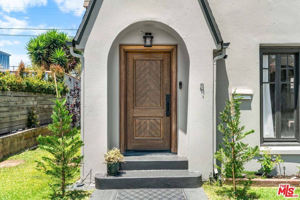 1701 La Fayette Road