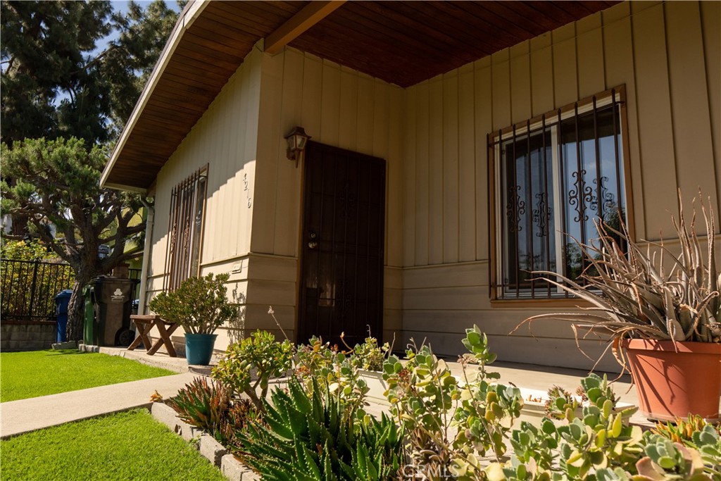 4216 Panamint Street