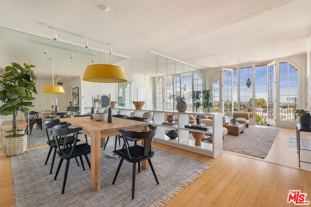 1260 S Beverly Glen Boulevard 405