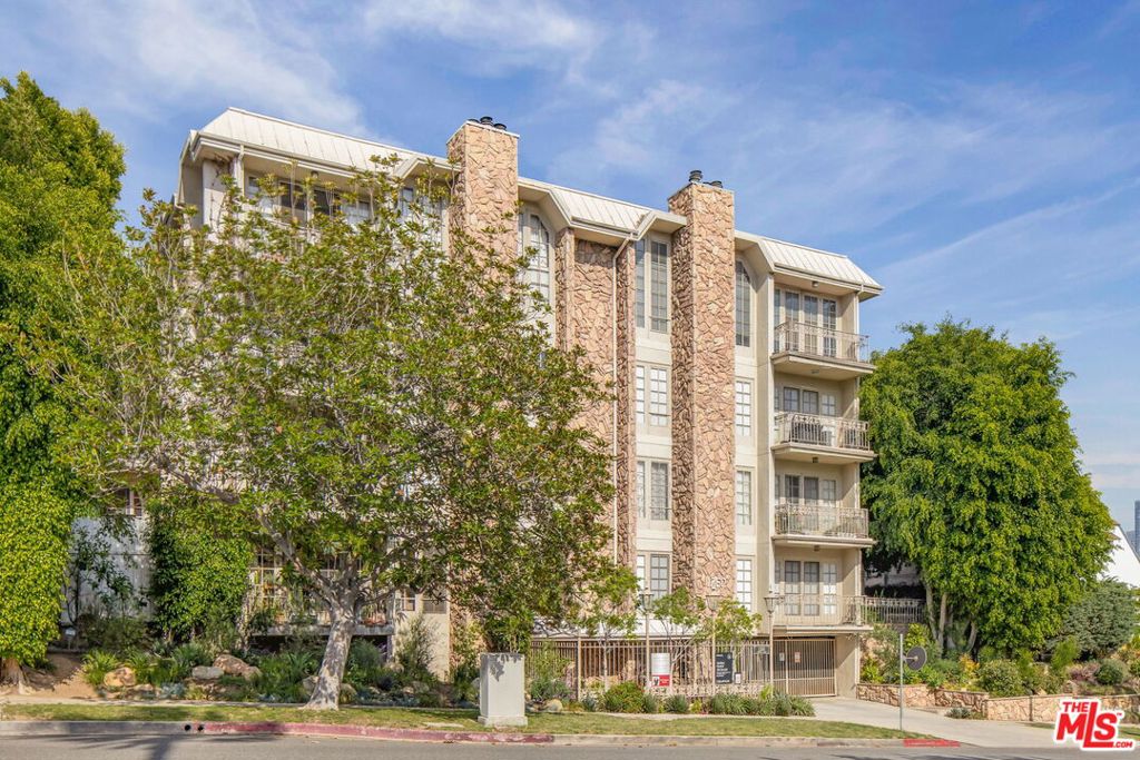 1260 S Beverly Glen Boulevard 405