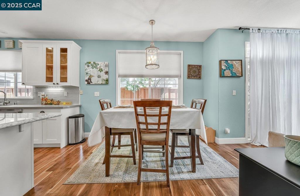 VILLAGE SQUARE - Residential