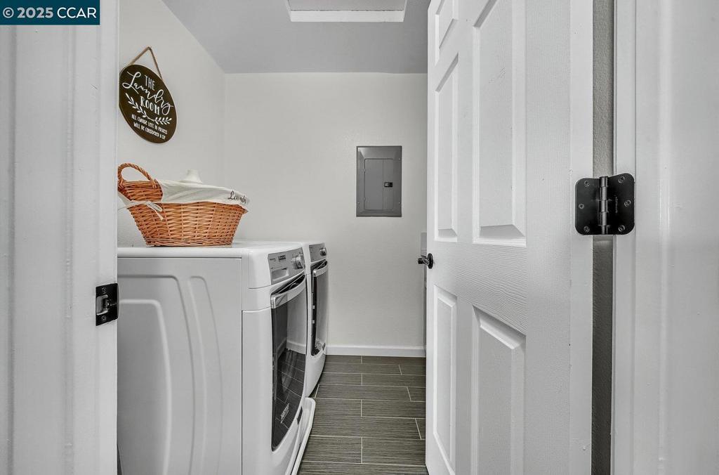 VILLAGE SQUARE - Residential