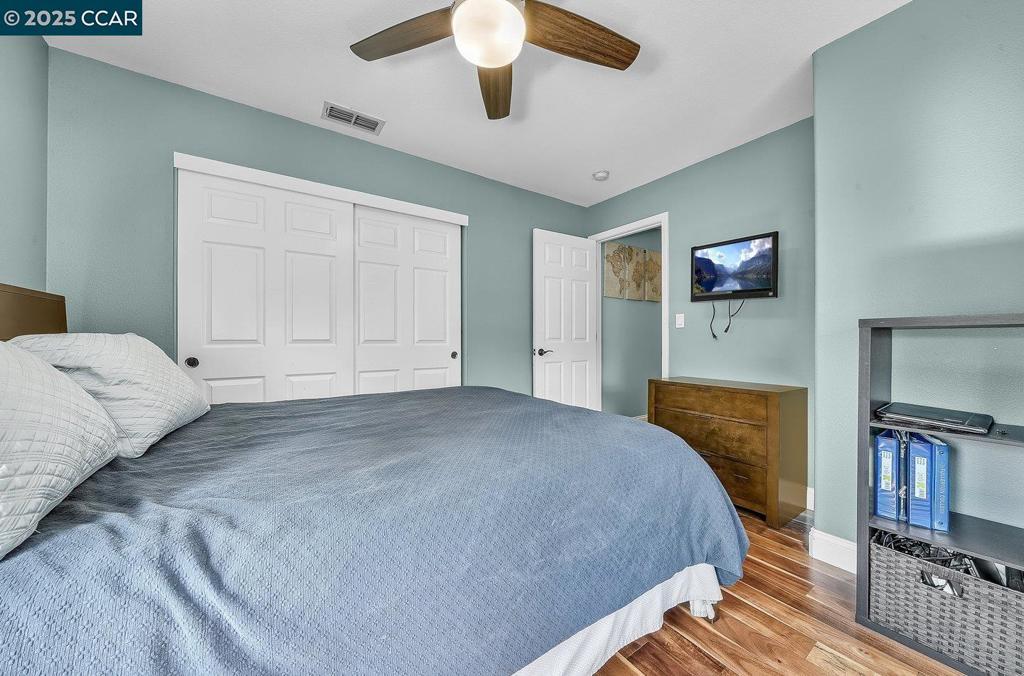 VILLAGE SQUARE - Residential