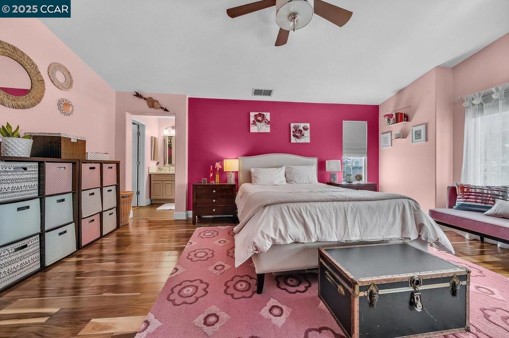 VILLAGE SQUARE - Residential