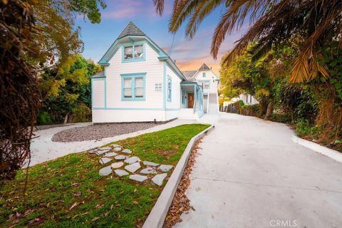 Photo of 1033 E Santa Clara Street, Ventura, CA 93001 (MLS # SR26097460)
