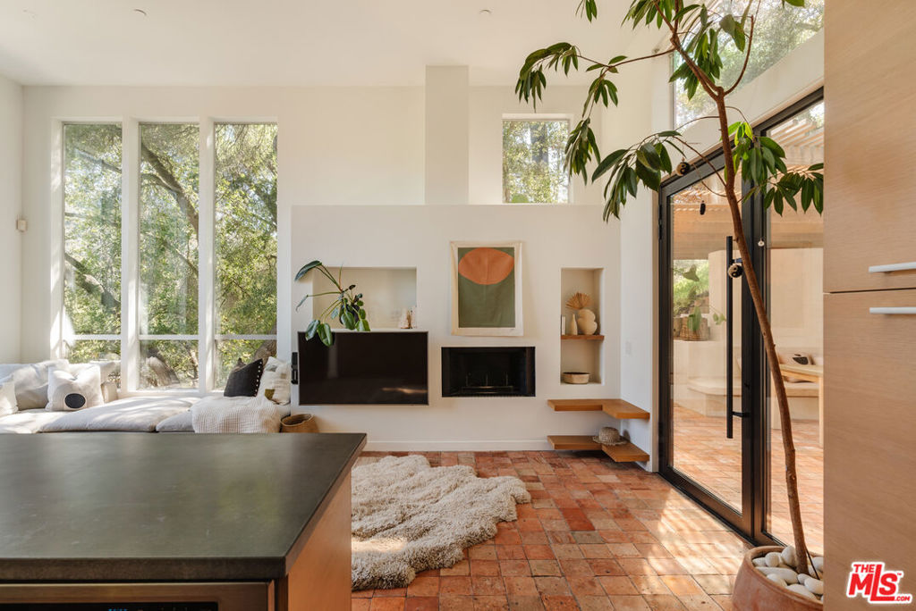 1231 Old Topanga Canyon Road