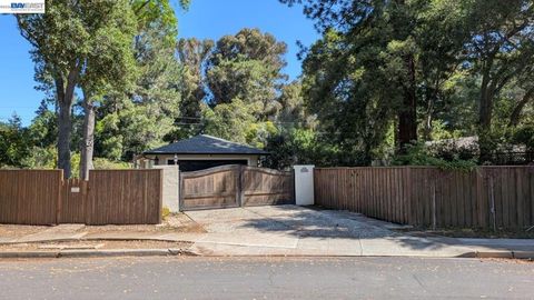 Photo of 97 Belleau Ave Ave, Atherton, CA 94027 (MLS # 41131820)