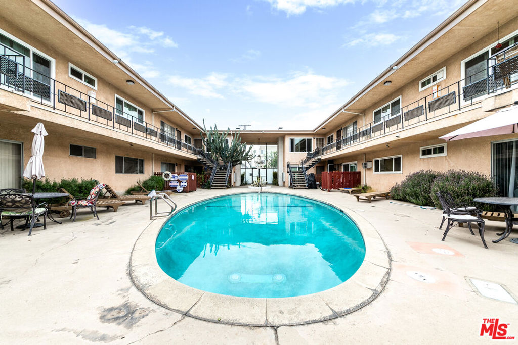 5232 Corteen Place 25