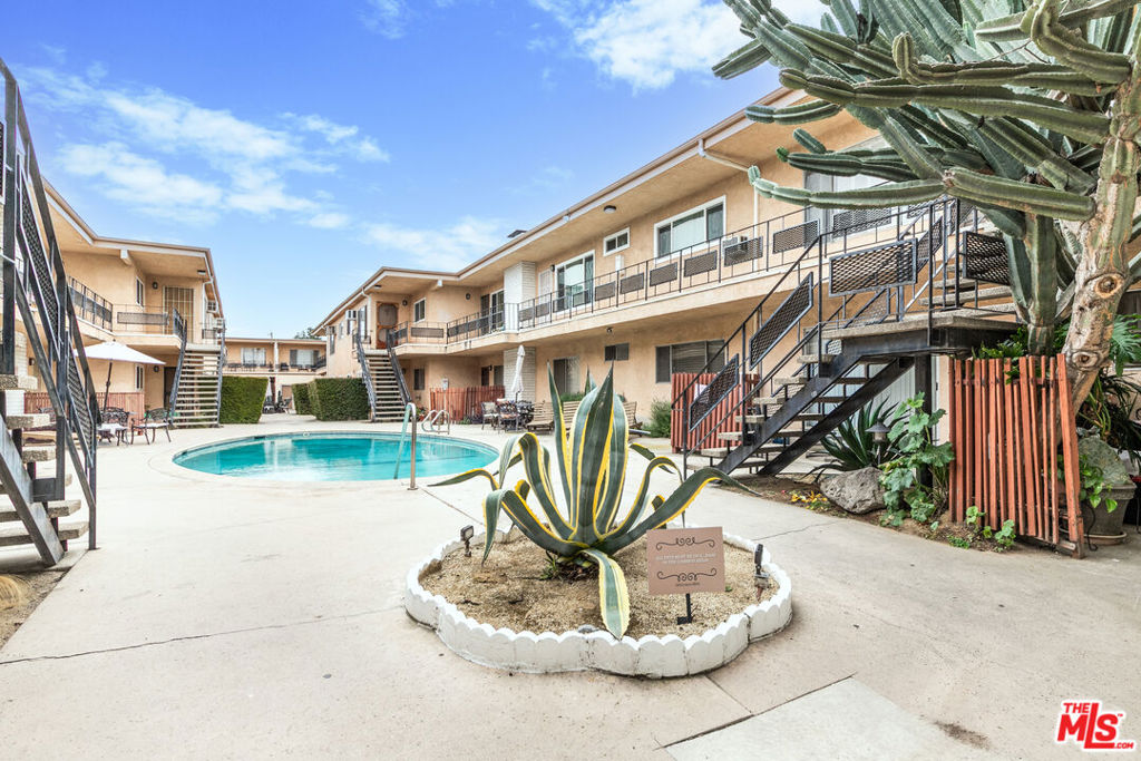 5232 Corteen Place 25