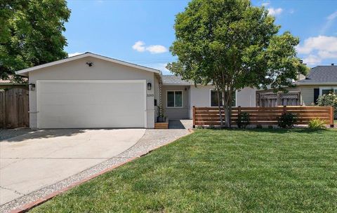 Photo of 3193 Calzar Drive, San Jose, CA 95118 (MLS # ML82046307)