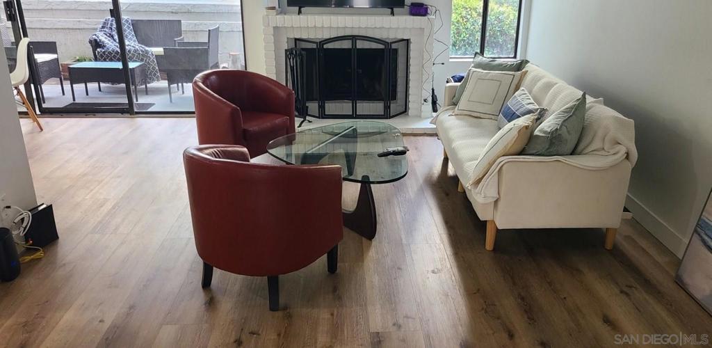 546 VIA DE LA VALLE F