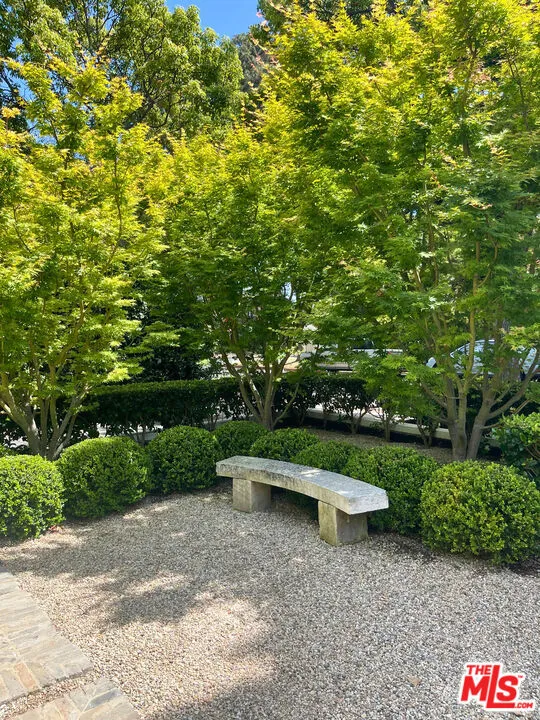 Santa Monica, California 90402, United States, 4 Bedrooms Bedrooms, ,4 BathroomsBathrooms,Residential,Active,143145