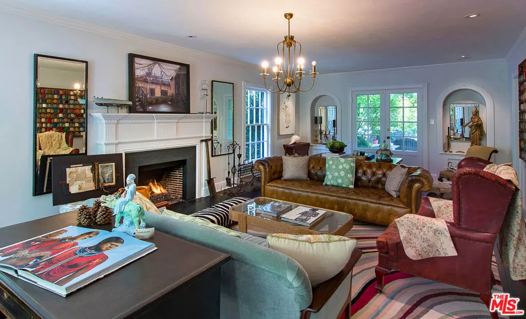 Santa Monica, California 90402, United States, 4 Bedrooms Bedrooms, ,4 BathroomsBathrooms,Residential,Active,143145