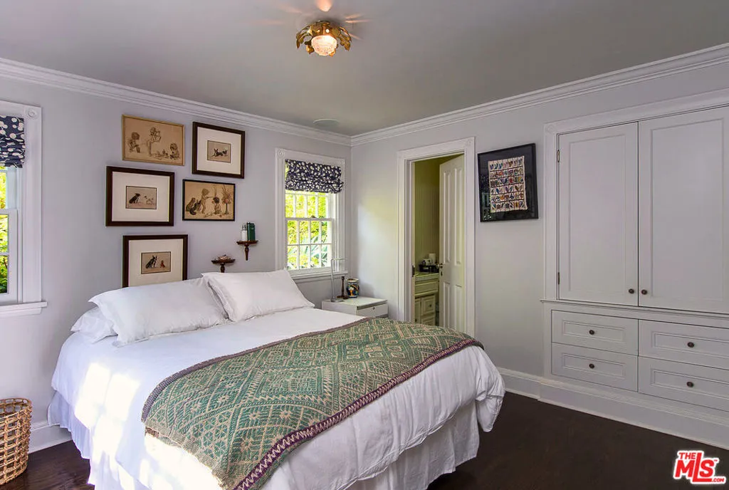 Santa Monica, California 90402, United States, 4 Bedrooms Bedrooms, ,4 BathroomsBathrooms,Residential,Active,143145