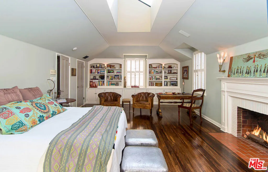 Santa Monica, California 90402, United States, 4 Bedrooms Bedrooms, ,4 BathroomsBathrooms,Residential,Active,143145