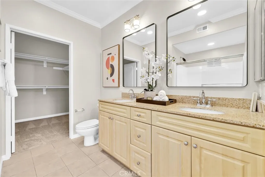 Irvine, California 92612, United States, 2 Bedrooms Bedrooms, ,2 BathroomsBathrooms,Residential,Active,252296