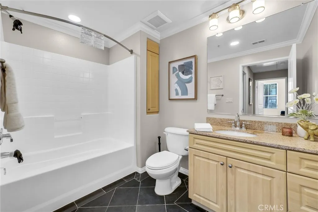 Irvine, California 92612, United States, 2 Bedrooms Bedrooms, ,2 BathroomsBathrooms,Residential,Active,252296