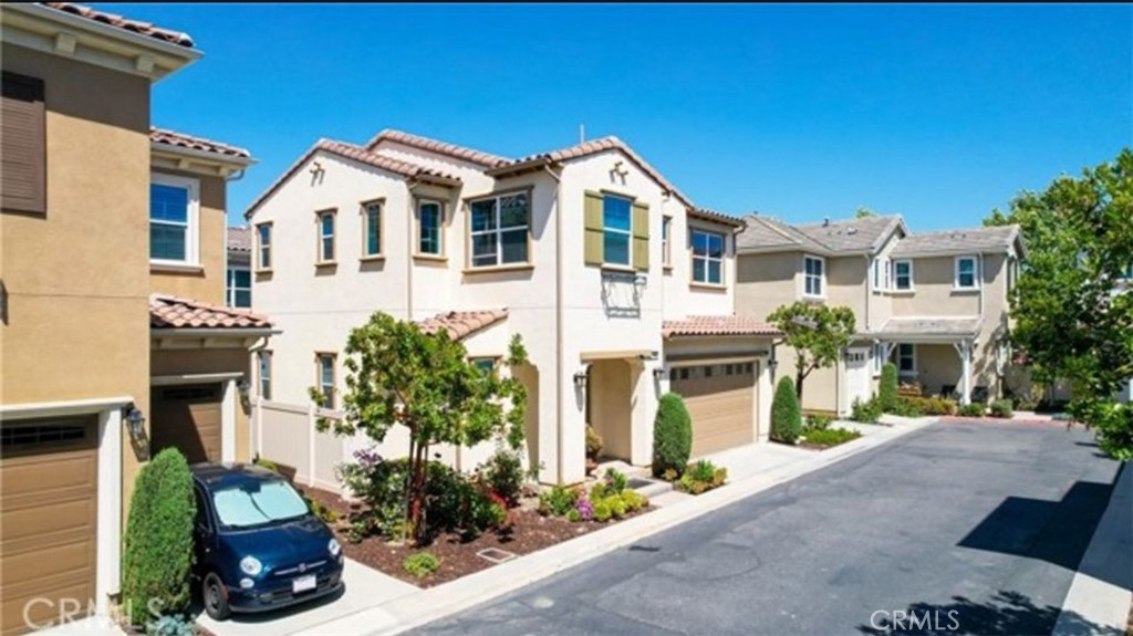 15849 Ellington Way