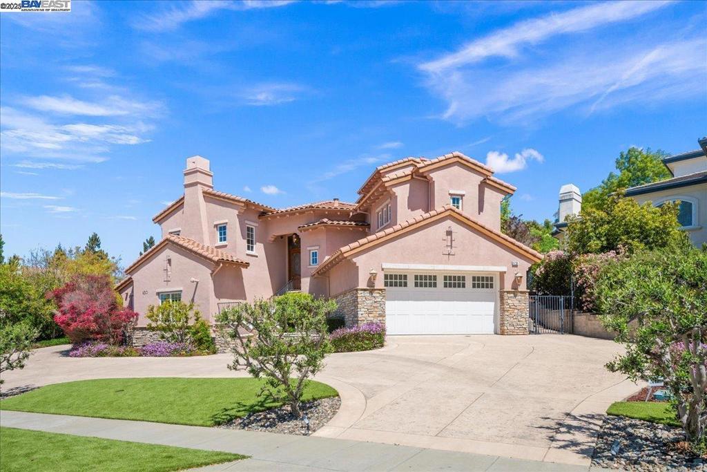 430 Hunter Ln