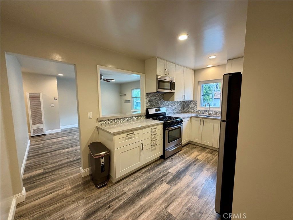 Photo of 327 3rd St #B, Laguna Beach, CA 92651 (MLS # LG26067177)