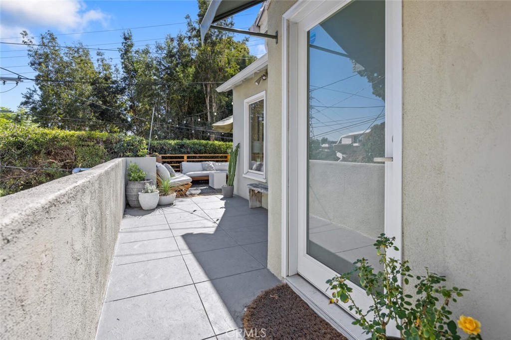6856 Sunny Cove