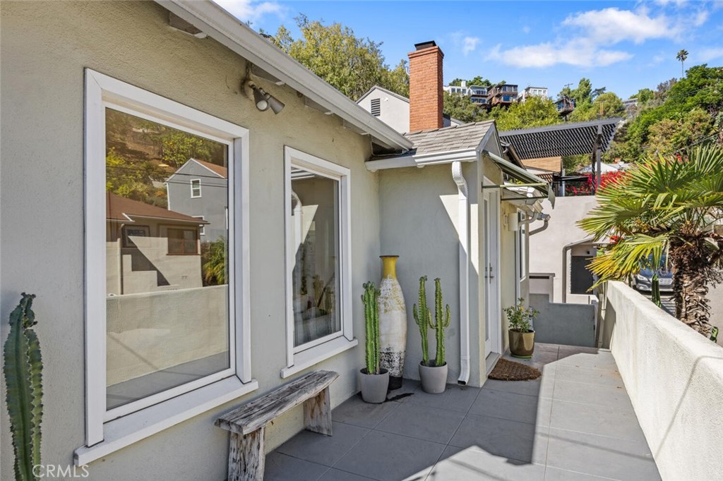6856 Sunny Cove