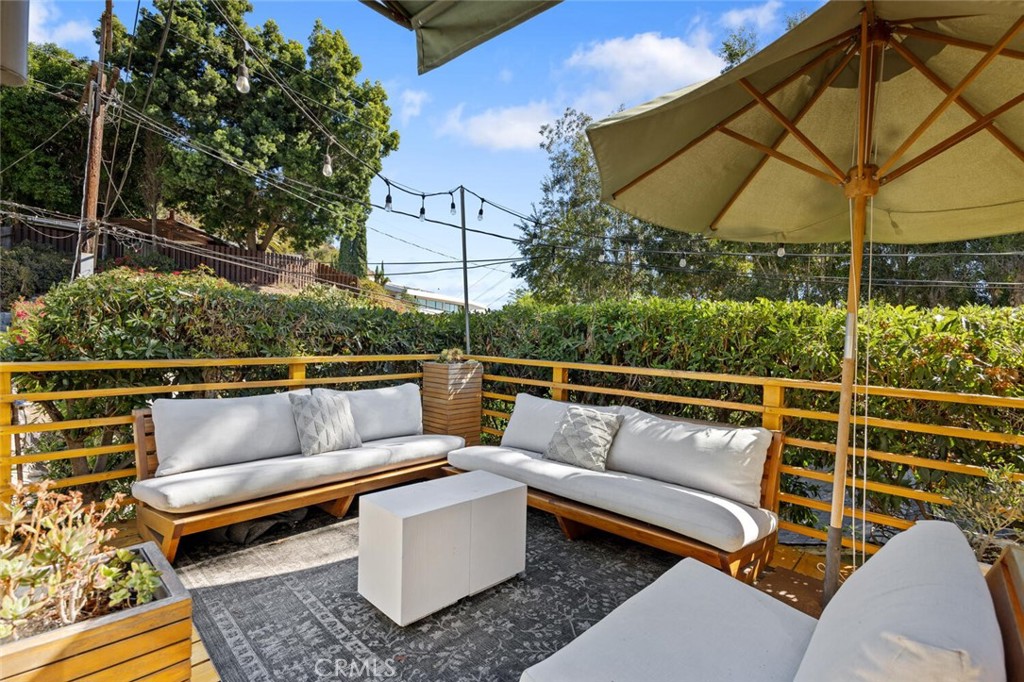 6856 Sunny Cove